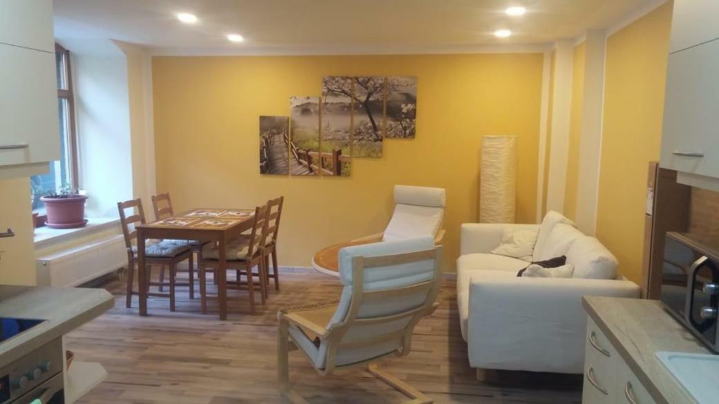 Ferienwohnung Altstadt โลเบา ภายนอก รูปภาพ